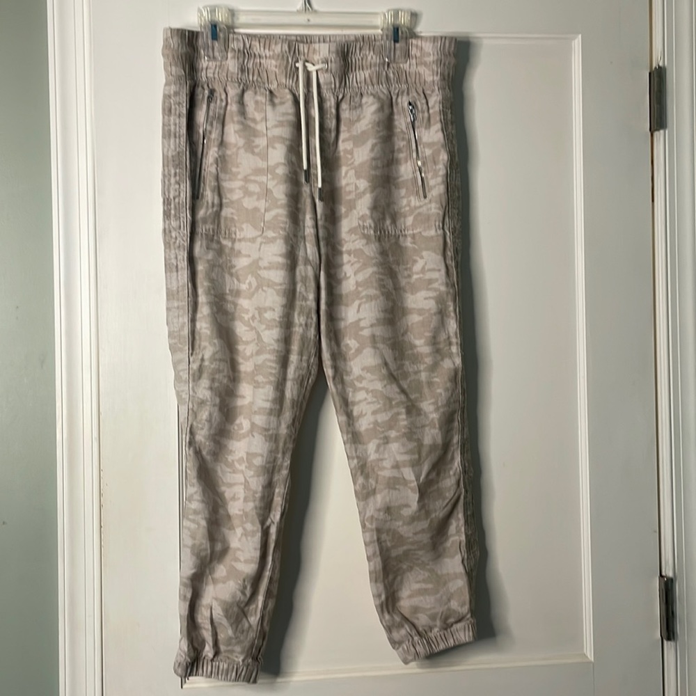 Athleta Linen Cabo Tide Joggers size 10 Petite cream/tan